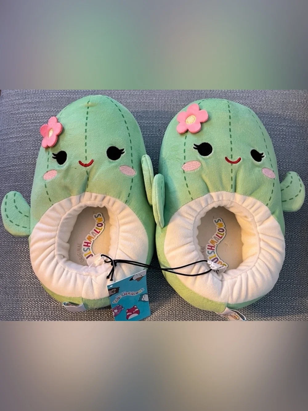 Slippers Squishmallows Kids Size 4/5 (not toddlers) NWT